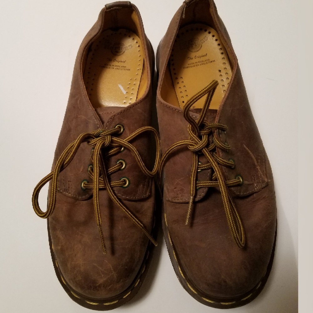 Vintage Dr. Martens Brown Leather Lace-Up Flats